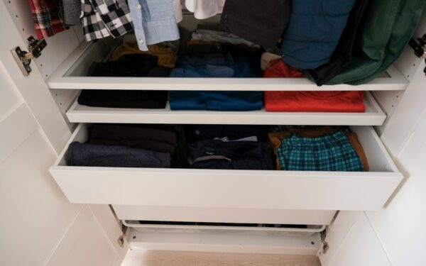 Realistisk klesskapsopprydding: slik får du en garderobe du faktisk bruker