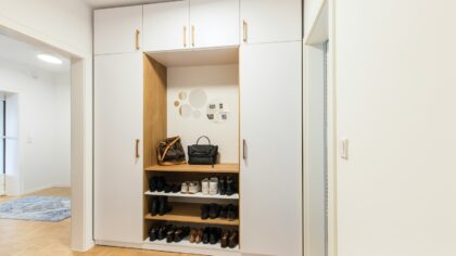 Slik får du luktfrie sko og en gang som ikke lukter garderobe