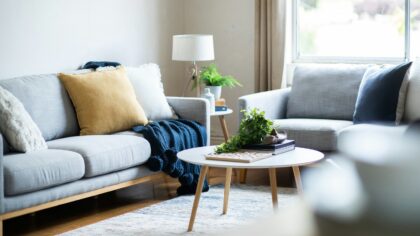 Slik innreder du med tepper: praktisk guide til mer helhet og ro i rommet