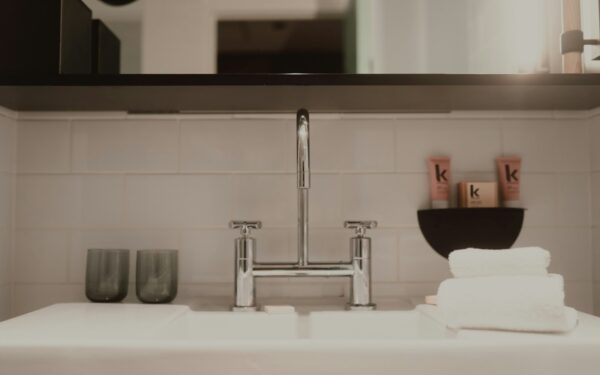 Slik skaper du hotellfølelse på badet med enkle grep