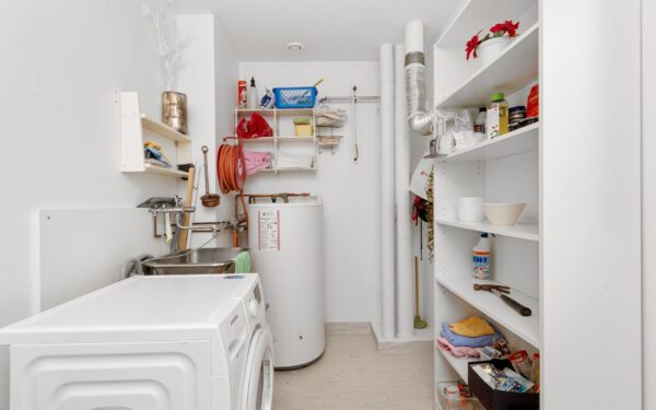 Forny vaskerommet uten totalrenovering: smarte grep som gjør hverdagen enklere